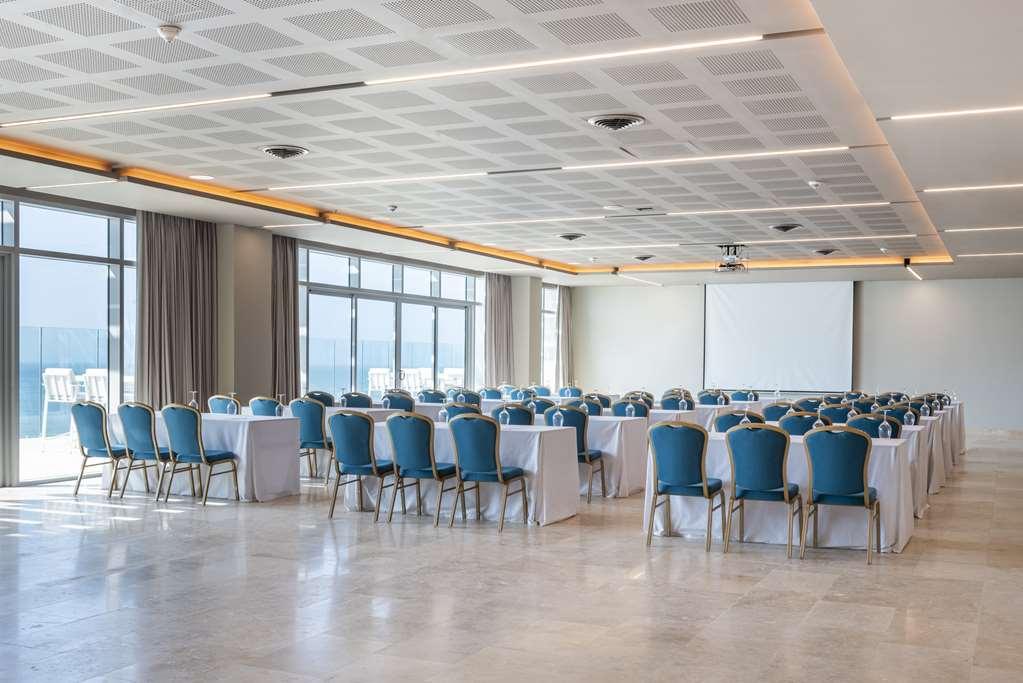 Hilton Santa Marta 호텔 시설 사진